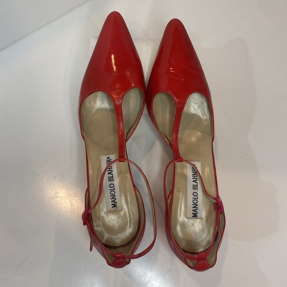 Manolo Blahnik Sexy Red Patent Leather T-Strap Heels to Dance all nite! VGUC 36 - Picture 13 of 15